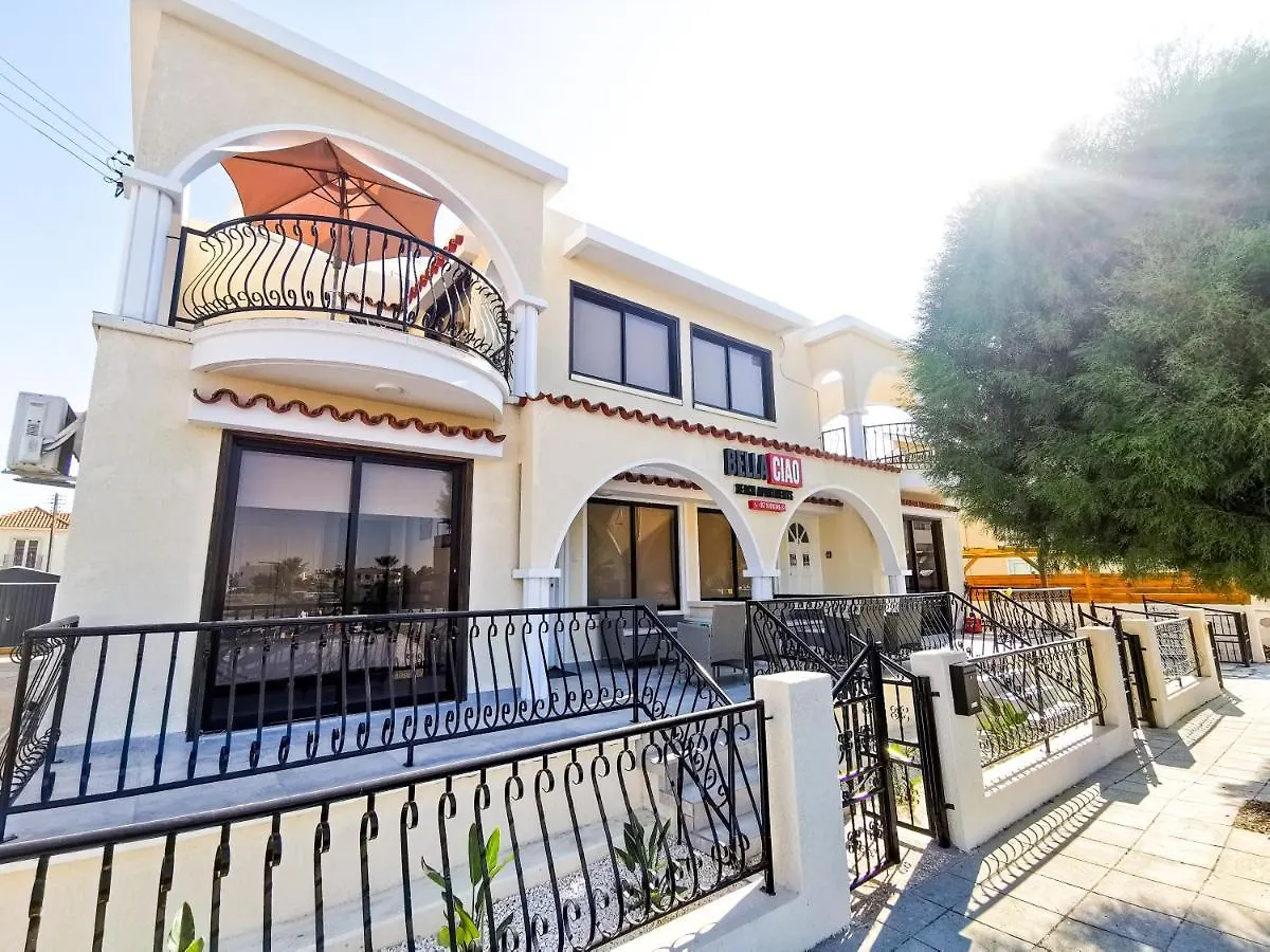 Bella Ciao Beach Apartments Livadhia 0*,